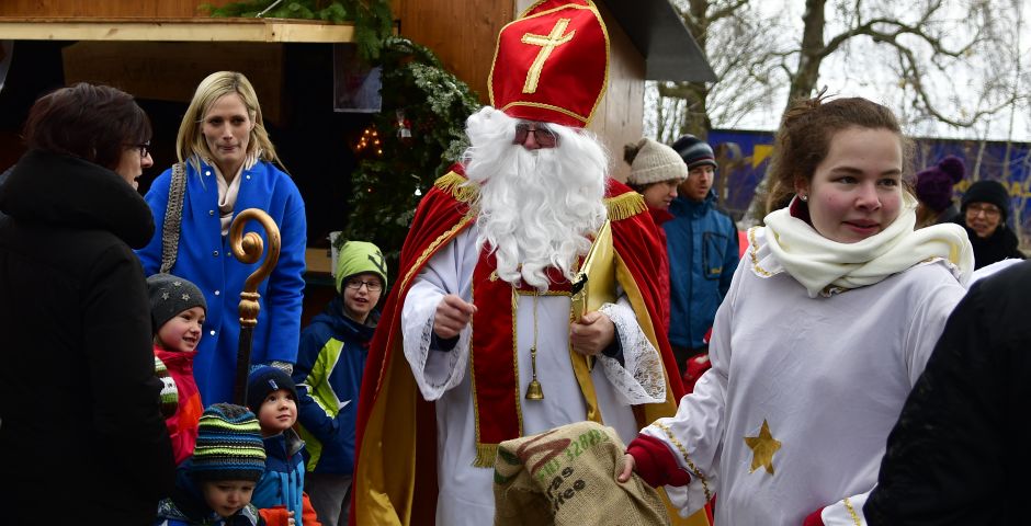 Weihnachtsmarkt im FAIR Handelshaus Weihnachtsmarkt im FAIR Handelshaus