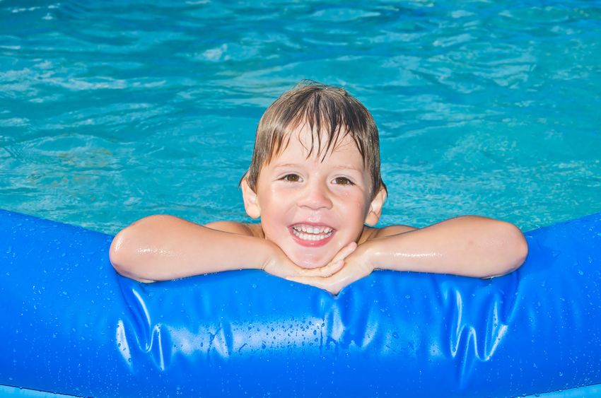 Badespaß mit Wasserlaufbällen Badespaß mit Wasserlaufbällen